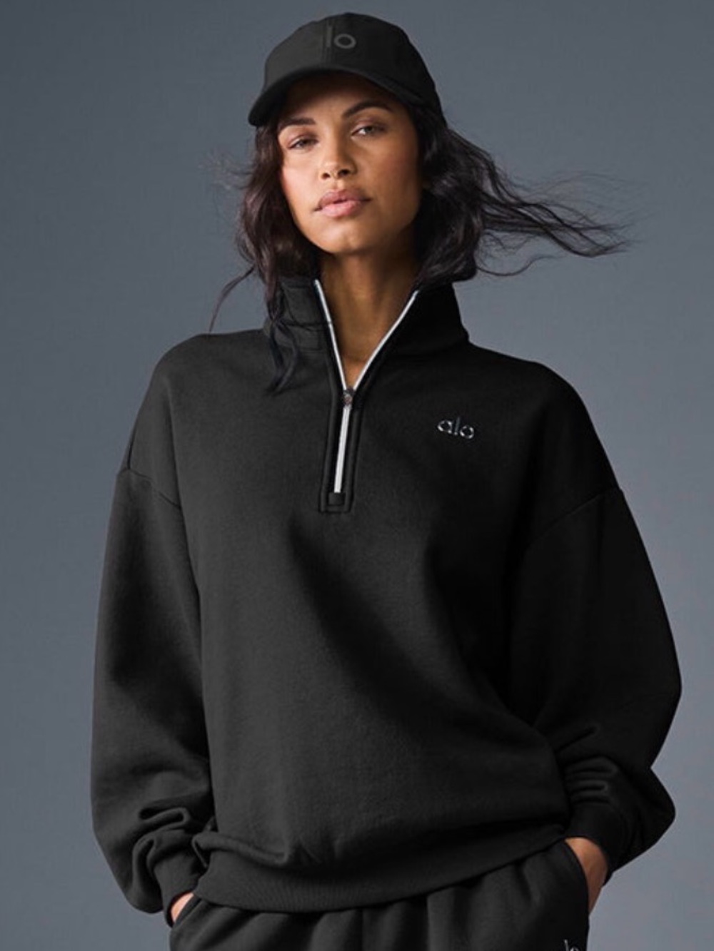 ALO Yoga Accolade 1/4 Zip Pullover - Black